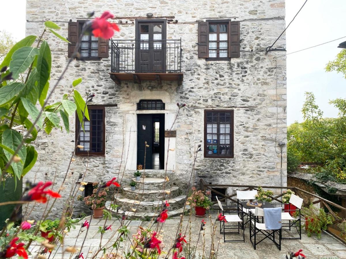 Alatinos Pinakátai Exterior foto